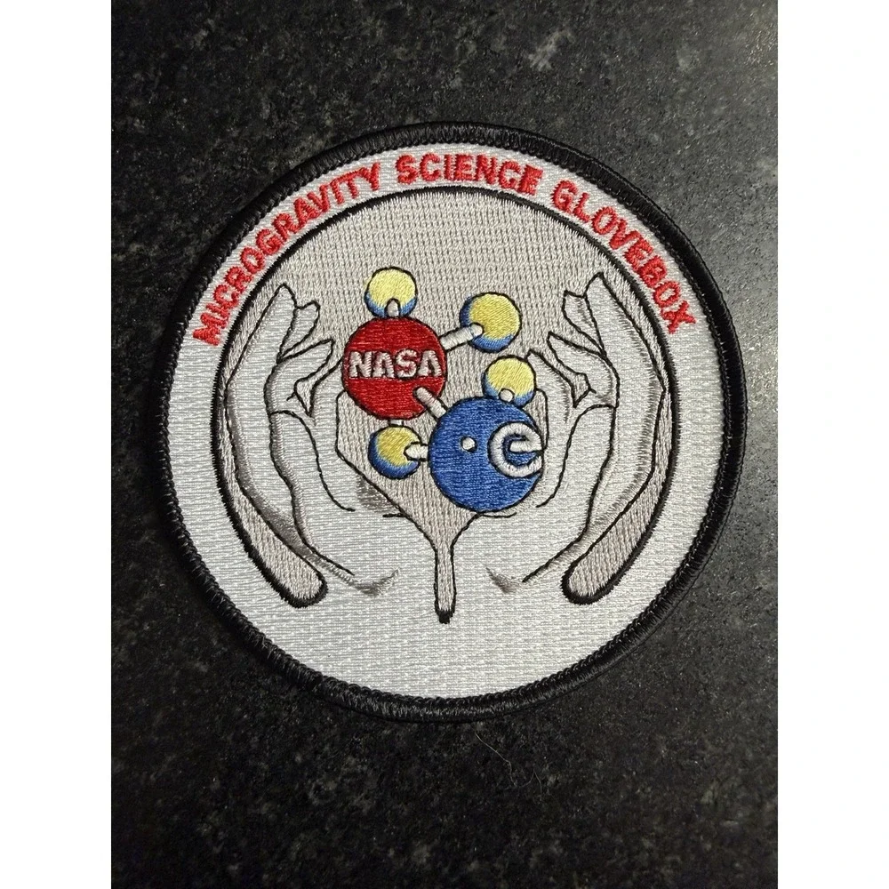 Lot 19 NASA Microgravity Science Glovebox ISS 4